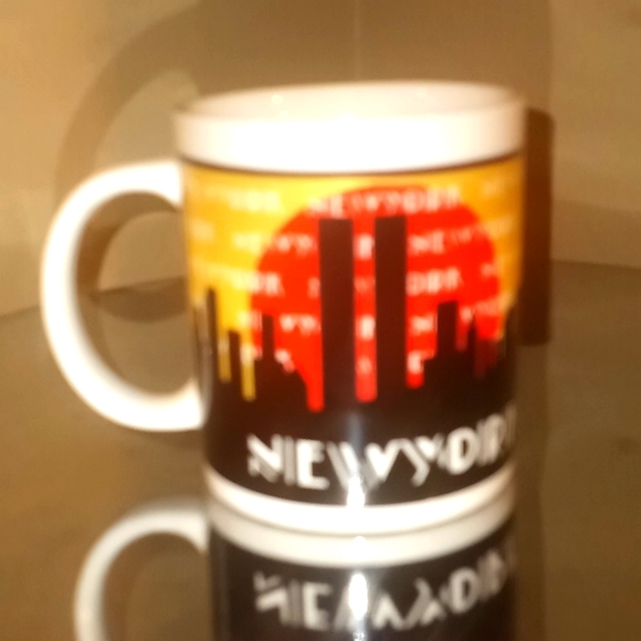 Host Pick- 🎉- Vintage. New York Coffee Mug ☕ - Picture 6 of 8